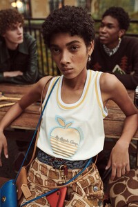 00020-Coach-Pre-Fall-2020.thumb.jpg.a172702a8c73ef319c0919cadf63b8b5.jpg