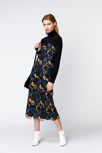 00020-Yigal-Azrouel-Pre-Fall-2020-credit-Matthew-Sgambati.thumb.jpg.dada93aa421a4ae0081b1633efc13ec0.jpg