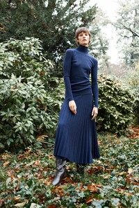 00021-Agnona-Pre-Fall-20.thumb.jpg.f9bcaf40ac748e87f7cf9eae8fd1e893.jpg