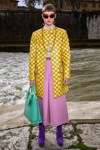 00021-Gucci-Pre-Fall-20.thumb.jpg.8580a4d03517b9d9cfb6fd88779176dd.jpg