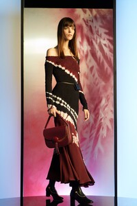 00021-altuzarra-pre-fall-2020.thumb.jpg.04765243f47d3edcd4beef2e144cfcc9.jpg