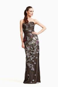 00022-dennis-basso-pre-fall-2020-credit-Masato-Onoda.thumb.jpg.8badae7f6e06fbe81be091ee7c838742.jpg