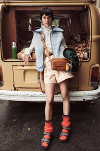 00024-Coach-Pre-Fall-2020.thumb.jpg.2630643a61fb40d7bb85658b42402348.jpg