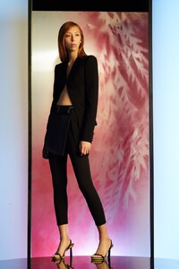 00024-altuzarra-pre-fall-2020.jpg