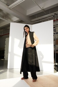 00026-Zero-Maria-Cornejo-Pre-Fall-2020-credit-Matthew-Kristall.thumb.jpg.e05c4b5215528d113b8c25bb3fab28e3.jpg