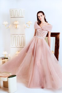 00033-Christian-Siriano-Pre-Fall-2020.thumb.jpg.3c1fc5691853473d1273c4ab948a7497.jpg