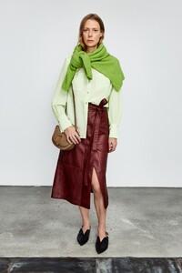 00035-3.1-Phillip-Lim-Pre-Fall-2020.thumb.jpg.9256a826d323d1285bbb0d29dee51c6c.jpg