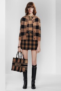 00042-christian-dior-pre-fall-2020.thumb.jpg.a943c923dde7b9b53e772cf98bde88c3.jpg