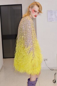 00043-Valentino-Pre-Fall-2020.thumb.jpg.0eaa1a7724b9f83de1f9ba12db8e8da9.jpg