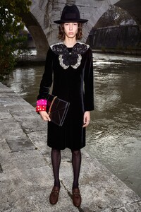 00044-Gucci-Pre-Fall-20.thumb.jpg.6b1429d5ee223930ada8fb50637a0ca7.jpg
