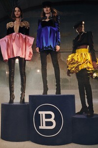 00045-BALMAIN-Pre-Fall-2020.thumb.jpg.2e1990ad6788969f146a55612e384ad8.jpg