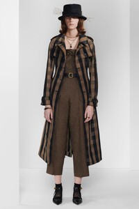 00050-christian-dior-pre-fall-2020.thumb.jpg.38e9da0cdefe79d91c010284a24d83a4.jpg
