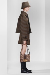 00051-christian-dior-pre-fall-2020.thumb.jpg.5a95549d06ec8badacb8d7dd82f02ff1.jpg