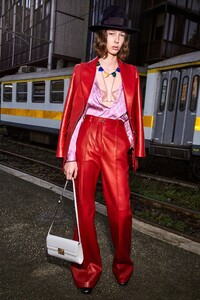00052-Gucci-Pre-Fall-20.thumb.jpg.50cf394ac66a7bd46ef10d2bd70daf0a.jpg