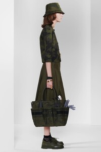 00073-christian-dior-pre-fall-2020.thumb.jpg.626b60df68d578a927cd12234b130342.jpg