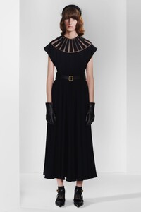 00089-christian-dior-pre-fall-2020.thumb.jpg.918f53de6f07c54bcfcfd2304d1b00f3.jpg