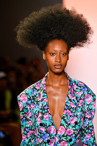 1027129169_ChristopherJohnRogersRunwaySeptember2019PJS5UInPVL4x.thumb.jpg.c48ea5a46ea0ac305bae387913d6e9dd.jpg