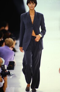 105083135_donna-karan-ss-1994(1).thumb.jpg.3b74458b4b8e1075de3528eef224ae5e.jpg