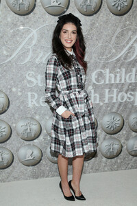 Shenae+Grimes+Beech+Brooks+Brothers+Annual+Ky2AH9csEffx.jpg