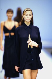 1071060513_genny-ss-1994(2).thumb.jpg.ca429028e52dba575a02ce18808add14.jpg