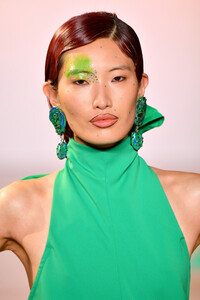 1072044642_ChristopherJohnRogersRunwaySeptember2019JgVITSV-9S4x.thumb.jpg.18cd51a2594e46ac077c16db1919488e.jpg