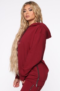 11-18-19_Studio_3_JP_JJ_PA_12-21-19_37__JA1737N_Burgundy_1140_RG.jpg