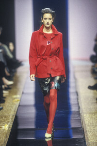 111119879_Balmain2000WomenRTW6.thumb.jpg.3b7358b4ebf1c820fab5f0f84c878570.jpg