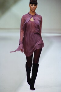 1121731437_alberta-ferretti-fw-1994(5).thumb.jpg.1af7adae901a60362442f0bbddd2e2dd.jpg