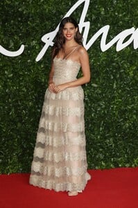 [1191488007] The Fashion Awards 2019 - Red Carpet Arrivals.jpg
