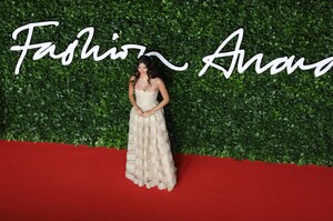 [1191543658] The Fashion Awards 2019 - Red Carpet Arrivals.jpg