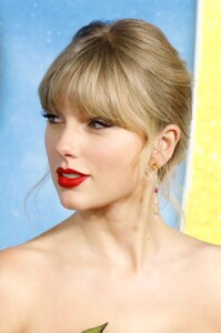         tay161219BZNimage103.jpg
