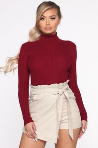 12-14-19_Studio_3_DM_LE_12-35-39_56__SW2669_Burgundy_CC_1052_JK_JK.jpg