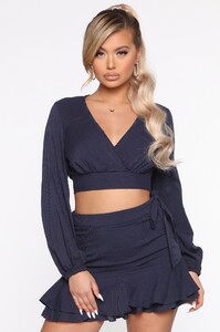 12-24-19_Studio_3_DM_LE_09-51-30_8__SE37659_Navy_0625_CROP_NT.jpg
