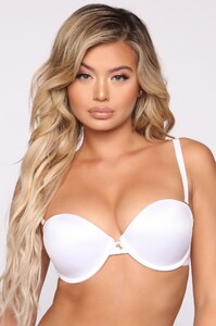 12-26-19_Studio_3_DM_LE_10-45-16_10__89111BRA_White_P_0541_JK.jpg