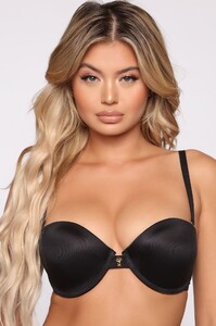 12-26-19_Studio_3_DM_LE_11-55-46_39__89111BRA_Black_P_0770_JK.jpg