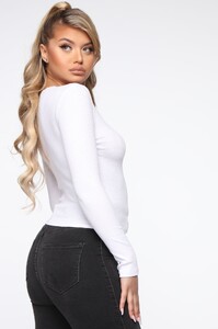 12-30-19_Studio_2_MA_KYS_10-47-02_20_72167_White_P_31660_WG.jpg