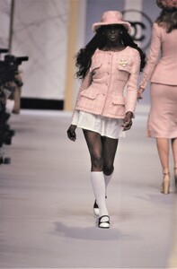 1209422859_naomi-campbell(9).thumb.jpg.584fb8fc29fa5064c1862ce1d138a4a7.jpg