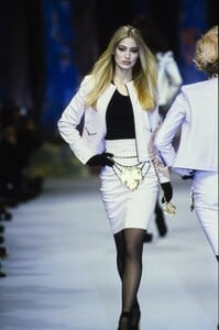 1221216663_elaine-irwin(9).thumb.jpg.e3404e7339dbc2fb4e434690319e1a27.jpg