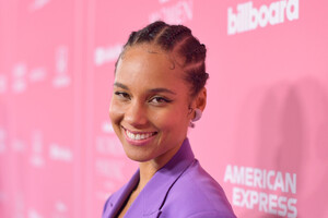 Alicia+Keys+Billboard+Women+Music+2019+Presented+cucpK7ar6nwx.jpg