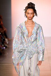 1314590929_ChristopherJohnRogersRunwaySeptember2019D5Gx_E9X8-_x.thumb.jpg.38379992661512df93aa32bb94f2d409.jpg