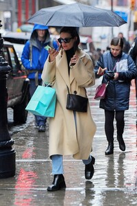      lea101219BZNimage110.jpg