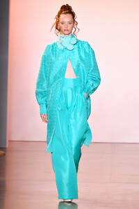 1380820990_ChristopherJohnRogersRunwaySeptember2019vu5TsE7LHAPx.thumb.jpg.76cf0e24ffa3f7d4243d9e24f398b2b9.jpg