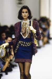 1381629496_yasmeen-ghauri(3).thumb.jpg.dc5ca542a6d888c3e10b7efc288cae4f.jpg