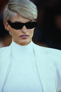 1401697734_donna-karan-fw-1991(2).thumb.jpg.a5f808a0f5b59dc063889497c8bfc06a.jpg