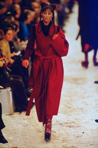 1433268923_JeanPaulGaultier1994Fall(13).thumb.jpg.3d309f8448072c50e8f275b4f3cb2308.jpg