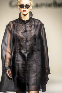 1441256793_GuyLaroche1994HauteCouture58.thumb.jpg.d9485884096b39b481ce5be1e0ccfbf6.jpg
