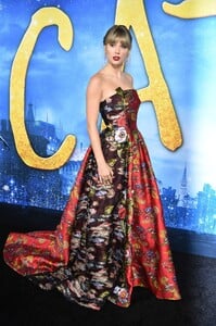         tay161219BZNimage153.jpg