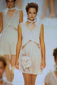 153431475_giorgio-armani-ss-1995(1).thumb.jpg.fda134f3988aea35382c8d9d25964c1c.jpg