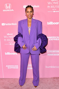 Alicia+Keys+Billboard+Women+Music+2019+Presented+7pl2SyHM_-Sx.jpg