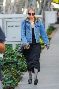         rob201219BZNimage113.jpg